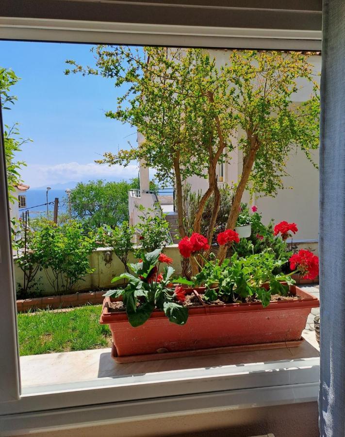 Secret Garden Apartment Kavala Exterior photo